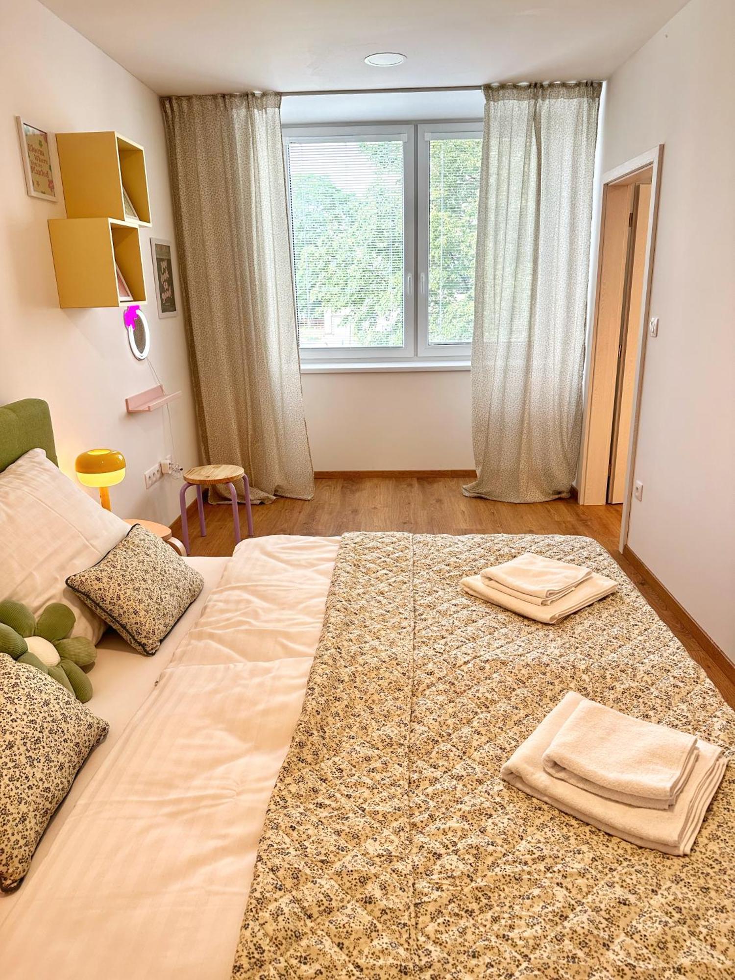 City Apartment I Trenčín Buitenkant foto